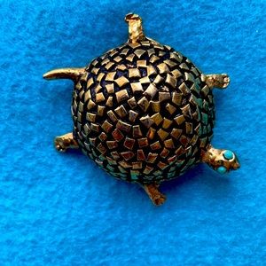 Turtle tortoise pin brooch gold with turquoise eyes